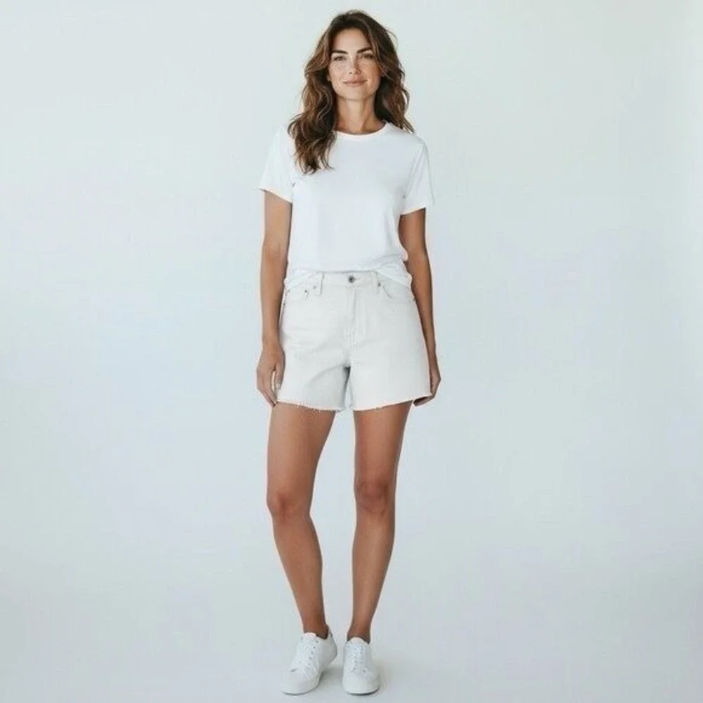 Seven7 Women's 14 Weekend Denim Shorts White NWT‎ Inseam 5:
